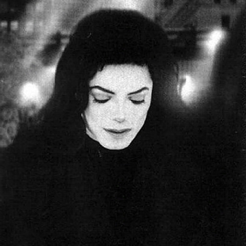 دانلود موزیک ویدیو (مایکل جکسون) Michael Jackson با نام (غریبه ای در مسکو) Stranger In Moscow